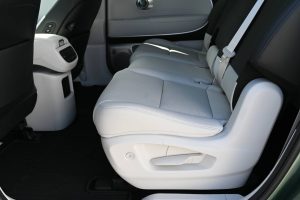 Hyundai-Ioniq-9-43
