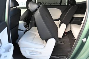 Hyundai-Ioniq-9-45