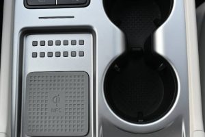 Hyundai-Ioniq-9-51