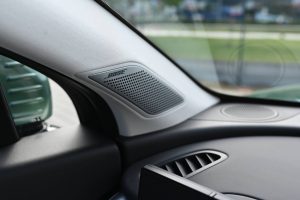 Hyundai-Ioniq-9-56