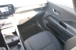 Hyundai-Kona-16-T-GDi-Family-AT-10