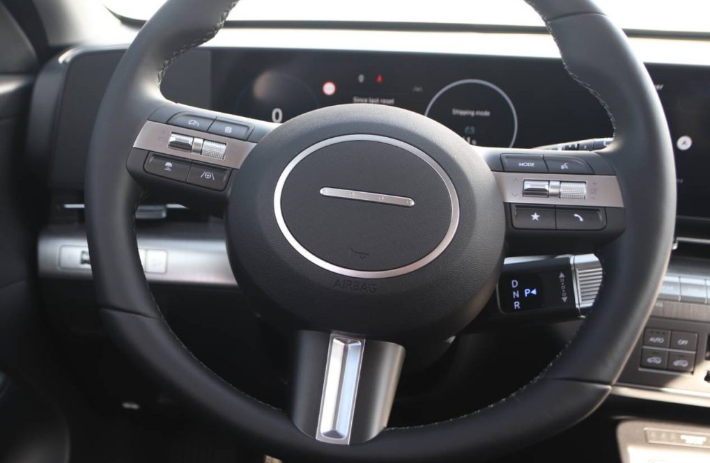 Hyundai-Kona-16-T-GDi-Family-AT-12