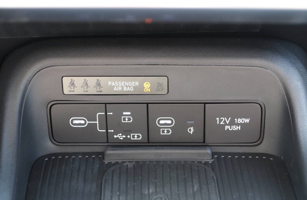 Hyundai-Kona-16-T-GDi-Family-AT-12