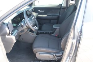 Hyundai-Kona-16-T-GDi-Family-AT-15