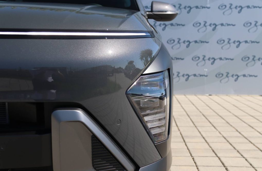 Hyundai-Kona-16-T-GDi-Family-AT-2