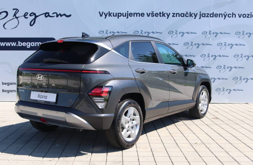 Hyundai-Kona-16-T-GDi-Family-AT-4