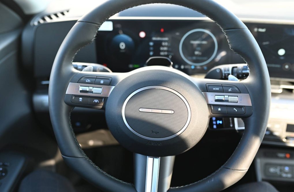 Hyundai-Kona-EV-Style-648kWh-150kW-MY26-13