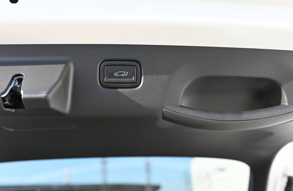 Hyundai-Kona-EV-Style-648kWh-150kW-MY26-21