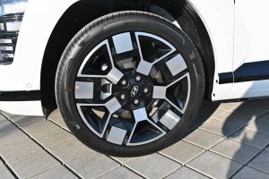 Hyundai-Kona-EV-Style-648kWh-150kW-MY26-4