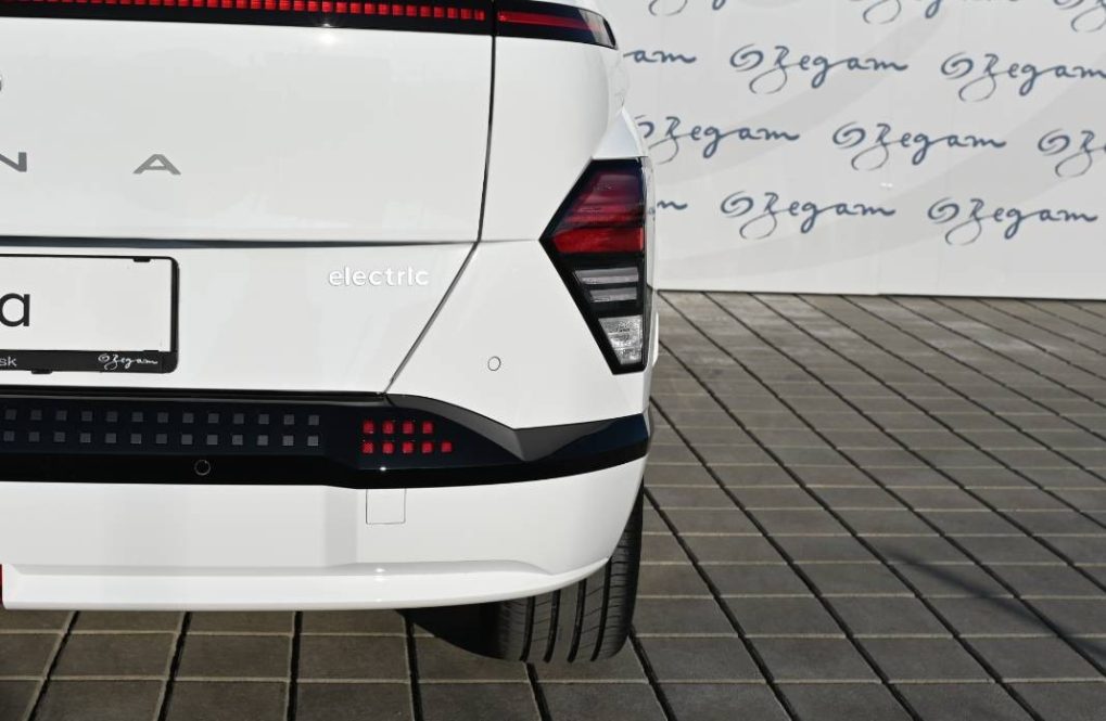 Hyundai-Kona-EV-Style-648kWh-150kW-MY26-7