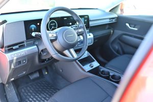 Hyundai-Kona-HEV-Family-AT-12