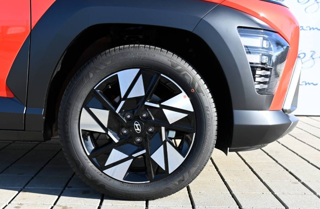 Hyundai-Kona-HEV-Family-AT-5