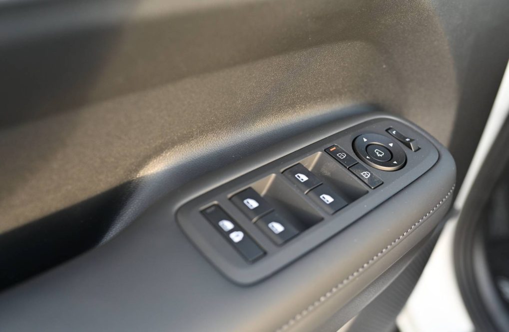 Hyundai-Santa-Fe-PREMIUM-5S-4X4-16T-GDi-HEV-MY2025-13