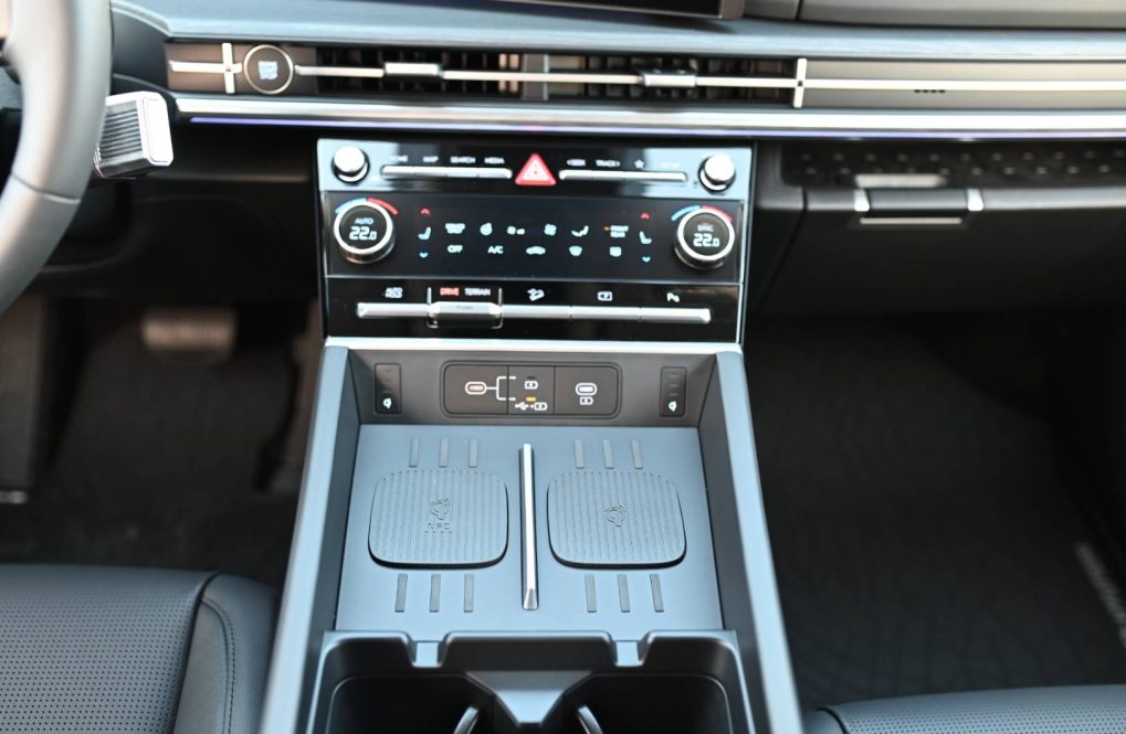 Hyundai-Santa-Fe-PREMIUM-5S-4X4-16T-GDi-HEV-MY2025-24