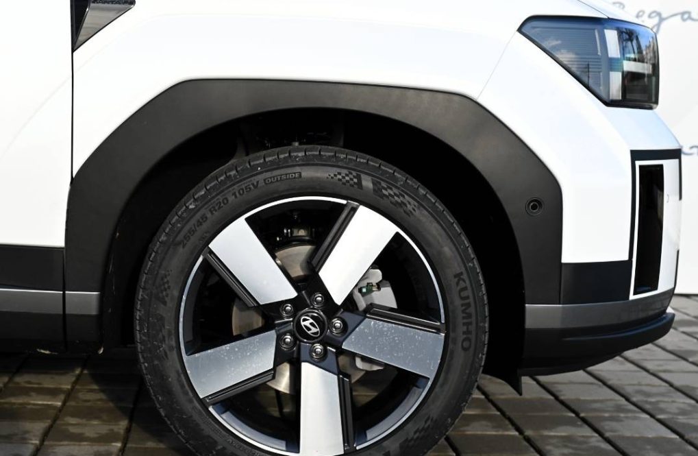 Hyundai-Santa-Fe-PREMIUM-5S-4X4-16T-GDi-HEV-MY2025-5