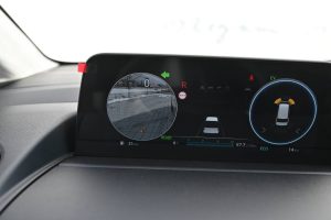 Hyundai-Staria-16T-GDi-HEV-Luxury-7S-4x2-6AT-13