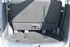 Hyundai-Staria-16T-GDi-HEV-Luxury-7S-4x2-6AT-23