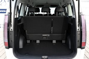 Hyundai-Staria-16T-GDi-HEV-Premium-9S-4x2-6AT-11