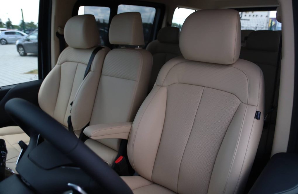 Hyundai-Staria-16T-GDi-HEV-Premium-9S-4x2-6AT-12