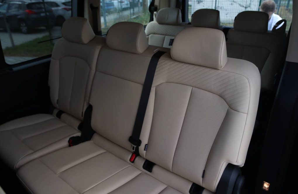 Hyundai-Staria-16T-GDi-HEV-Premium-9S-4x2-6AT-13