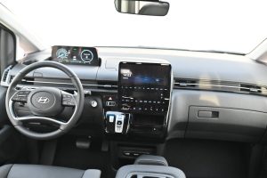 Hyundai-Staria-16T-GDi-HEV-Premium-9S-4x2-6AT-14