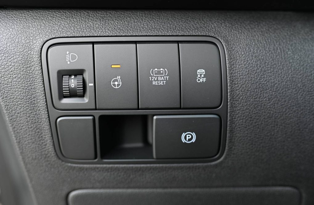 Hyundai-Staria-16T-GDi-HEV-Premium-9S-4x2-6AT-30
