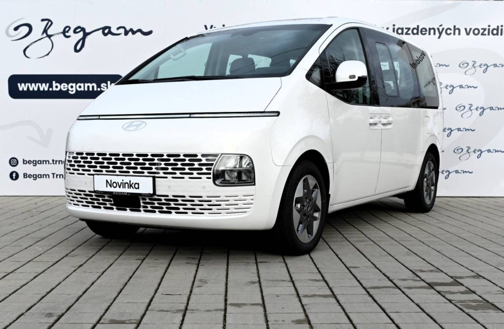 Hyundai Staria 1