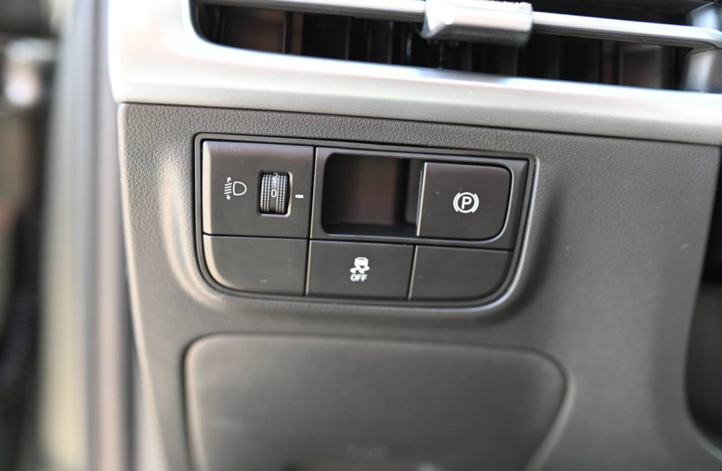 Hyundai-Tucson-NX4-Black-Line-16T-GDi-110kW-7DCT-MY26-12