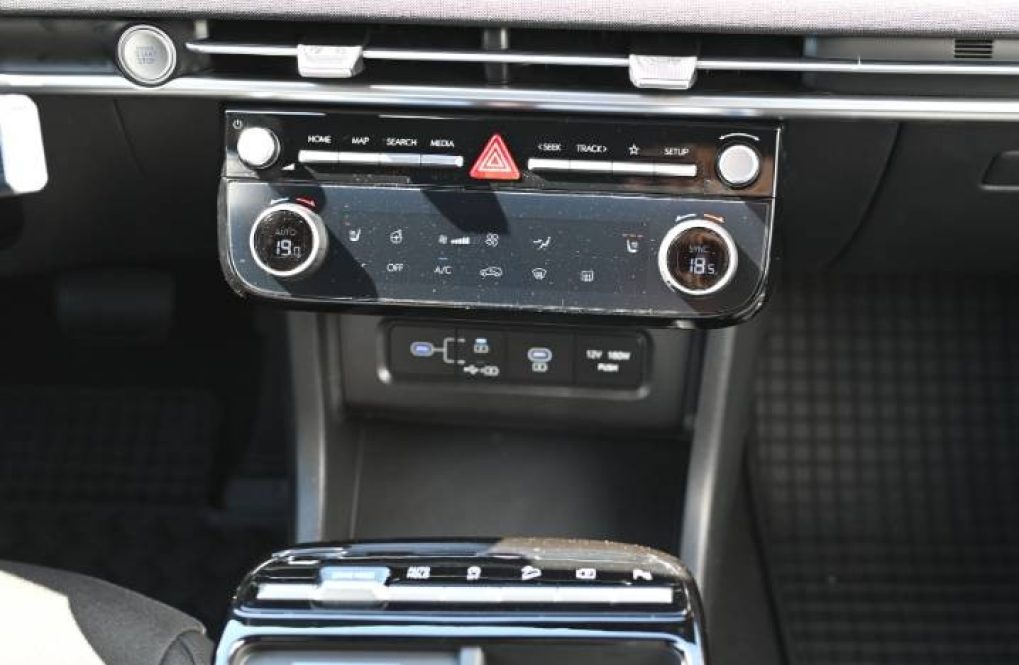 Hyundai-Tucson-NX4-Black-Line-16T-GDi-110kW-7DCT-MY26-30