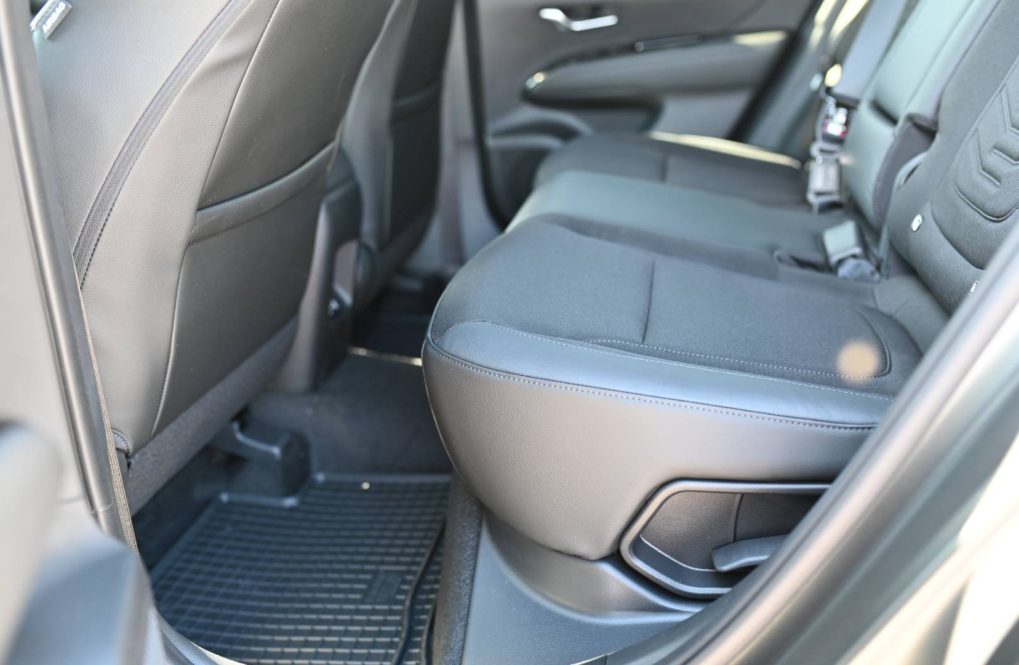 Hyundai-Tucson-NX4-Black-Line-16T-GDi-110kW-7DCT-MY26-37