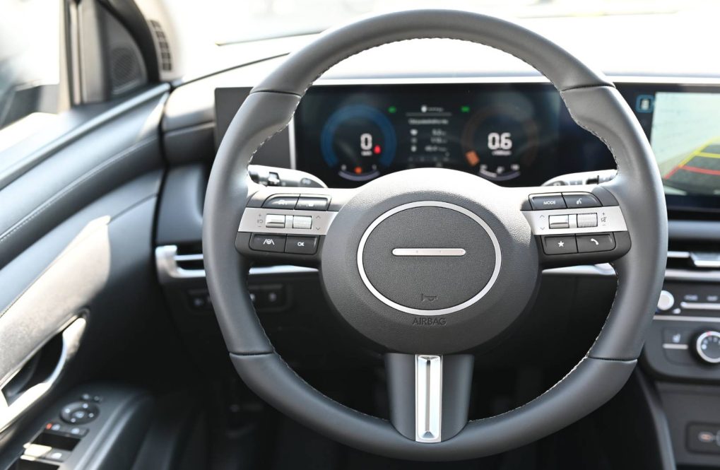 Hyundai-Tucson-NX4-Comfort-16T-GDi-110kW-6MT-MY2027-12