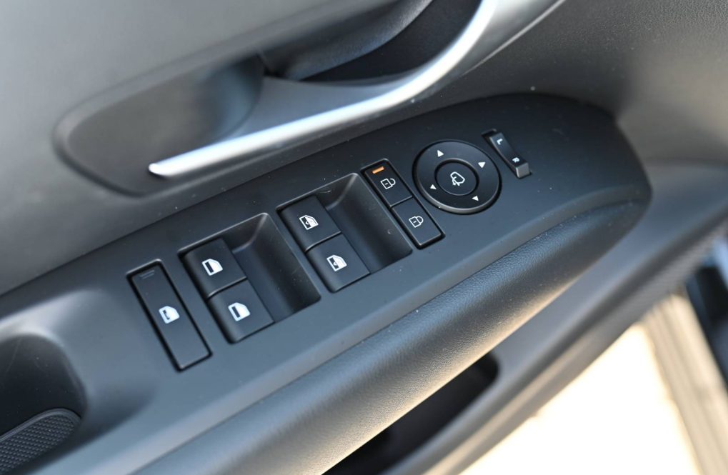Hyundai-Tucson-NX4-Comfort-16T-GDi-110kW-6MT-MY2027-24