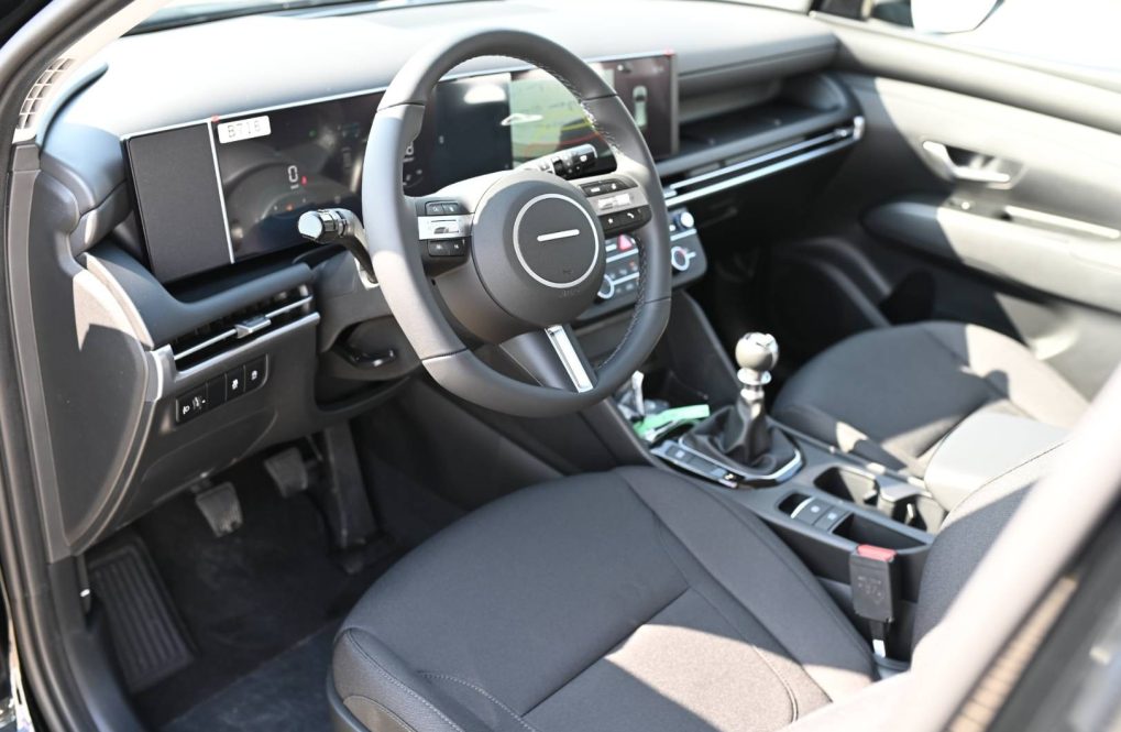 Hyundai-Tucson-NX4-Comfort-16T-GDi-110kW-6MT-MY2027-8