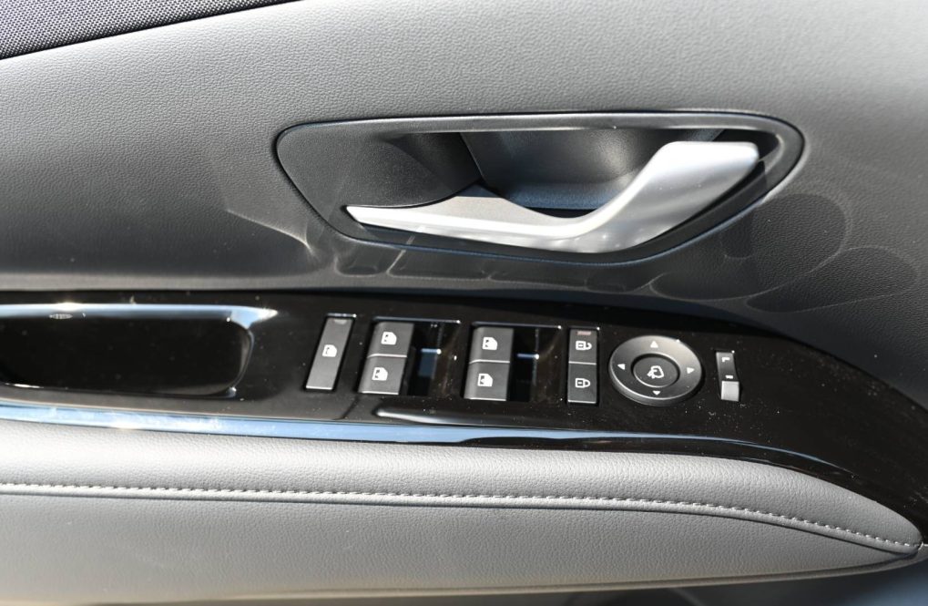 Hyundai-Tucson-NX4-Family-16T-GDi-110kW-7DCT-MY2026-23
