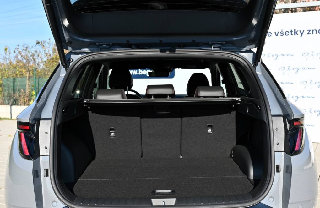 Hyundai-Tucson-NX4-HEV-N-Line-16T-GDi-176kW-4x4-6AT-MY27-13