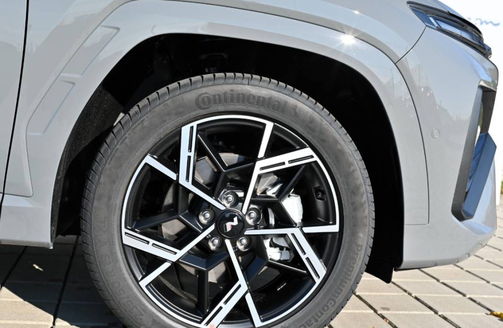Hyundai-Tucson-NX4-HEV-N-Line-16T-GDi-176kW-4x4-6AT-MY27-6