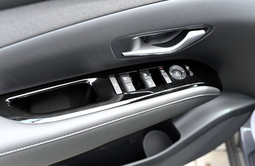 Hyundai-Tucson-NX4-Style-16T-GDi-110kW-4x2-7DCT-MY2026-13