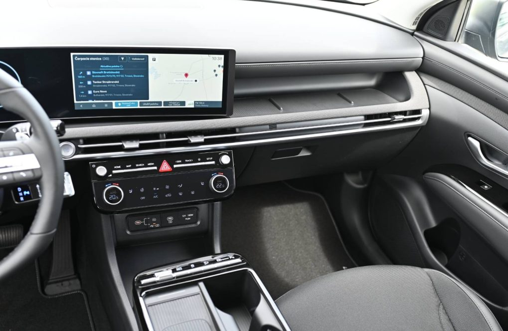 Hyundai-Tucson-NX4-Style-16T-GDi-110kW-4x2-7DCT-MY2026-18