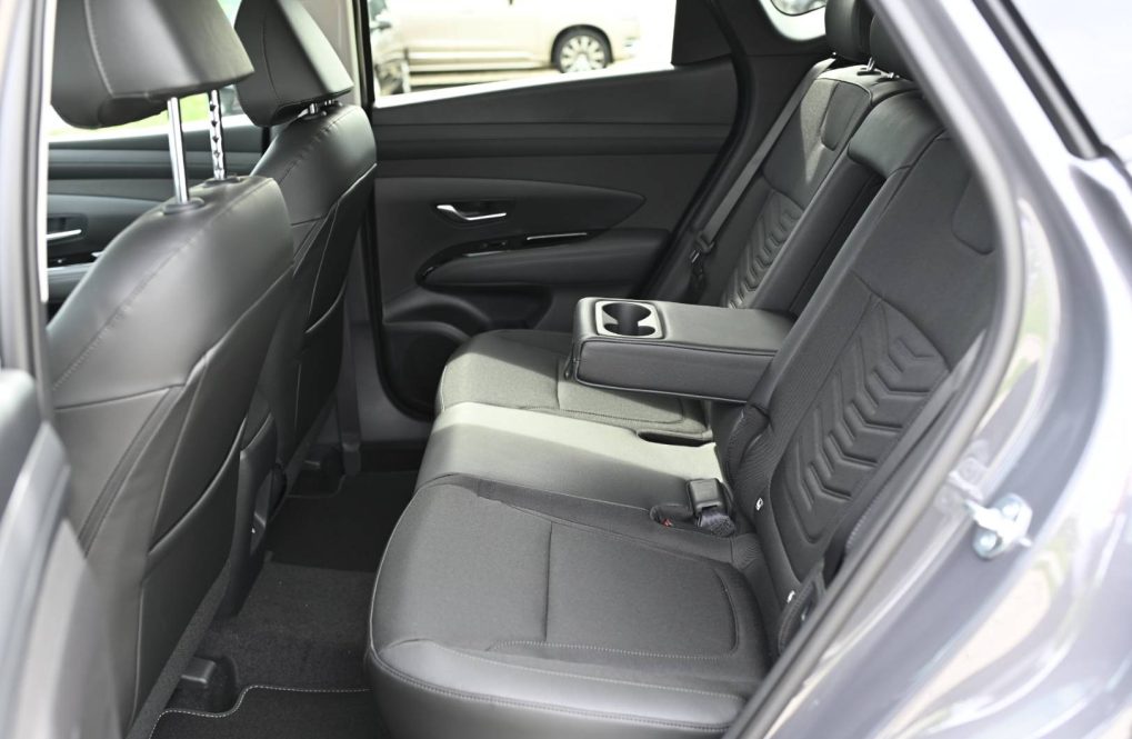 Hyundai-Tucson-NX4-Style-16T-GDi-110kW-4x2-7DCT-MY2026-28