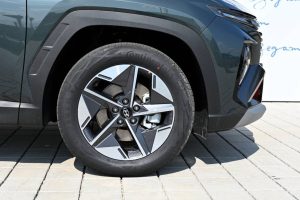 Hyundai-Tucson-NX4-Style-PHEV-16-T-GDi-185kW-6AT-MY2025-4