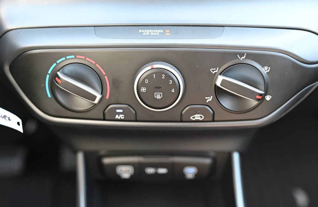 Hyundai-i20-10-T-GDi-Comfort-AT-20