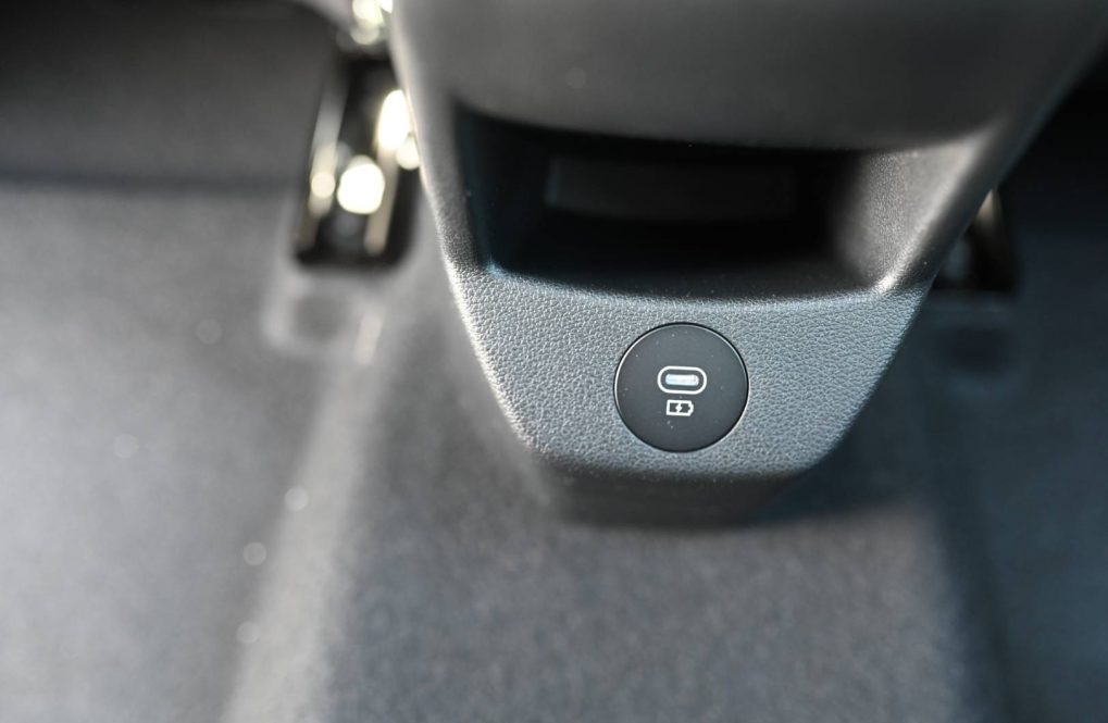 Hyundai-i20-10-T-GDi-Comfort-AT-24