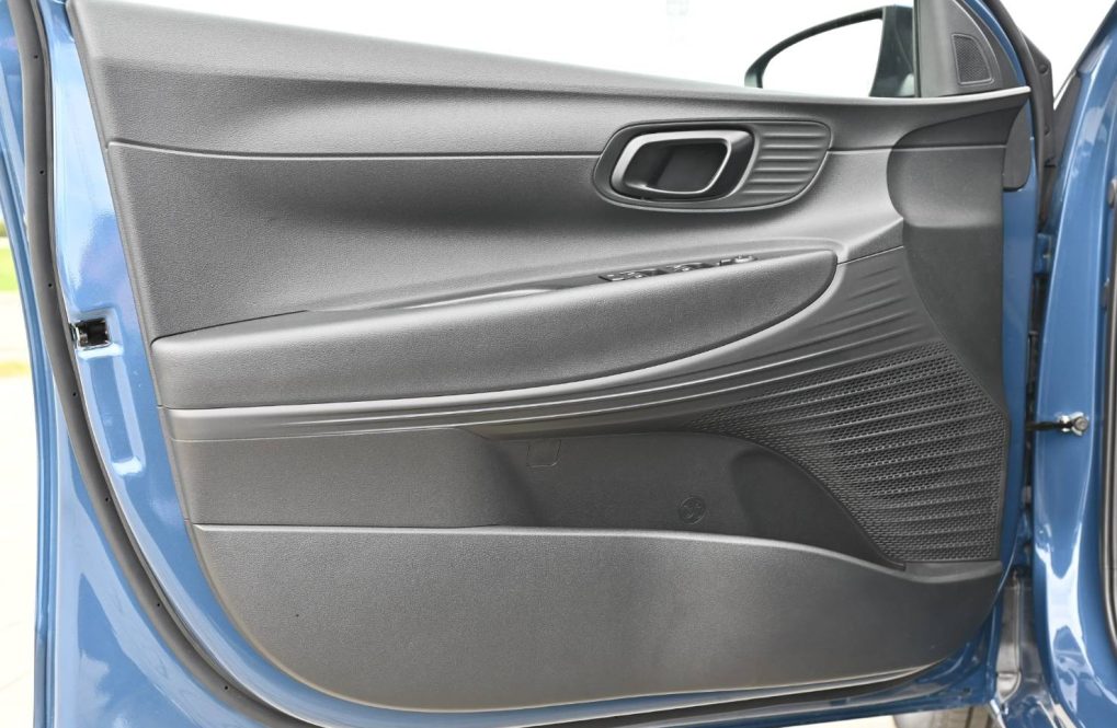 Hyundai-i20-10-T-GDi-Comfort-AT-25
