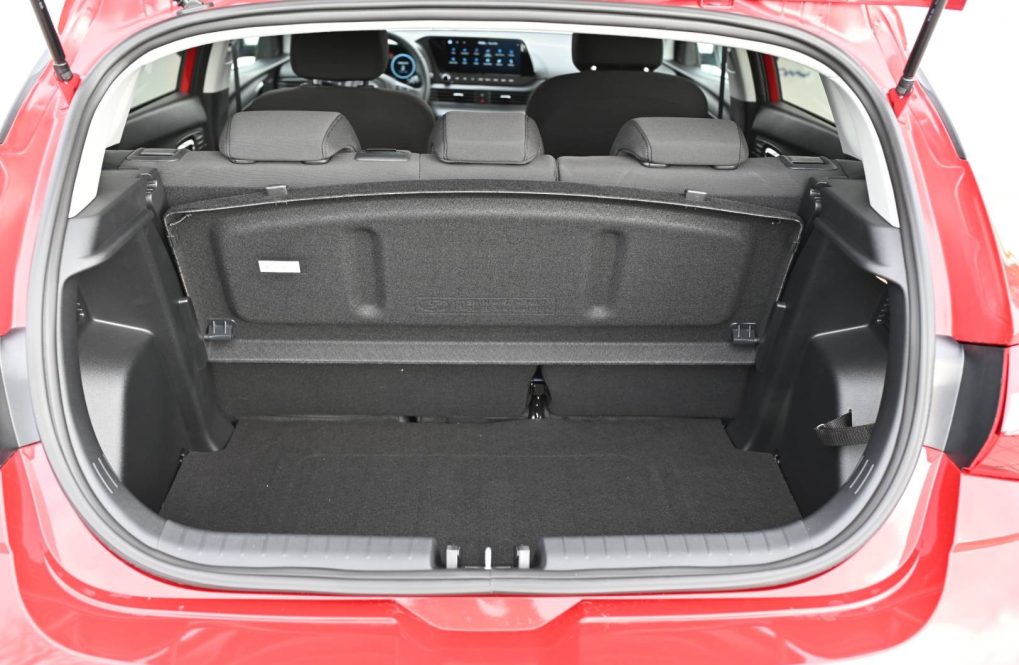 Hyundai-i20-10-T-GDi-Family-12