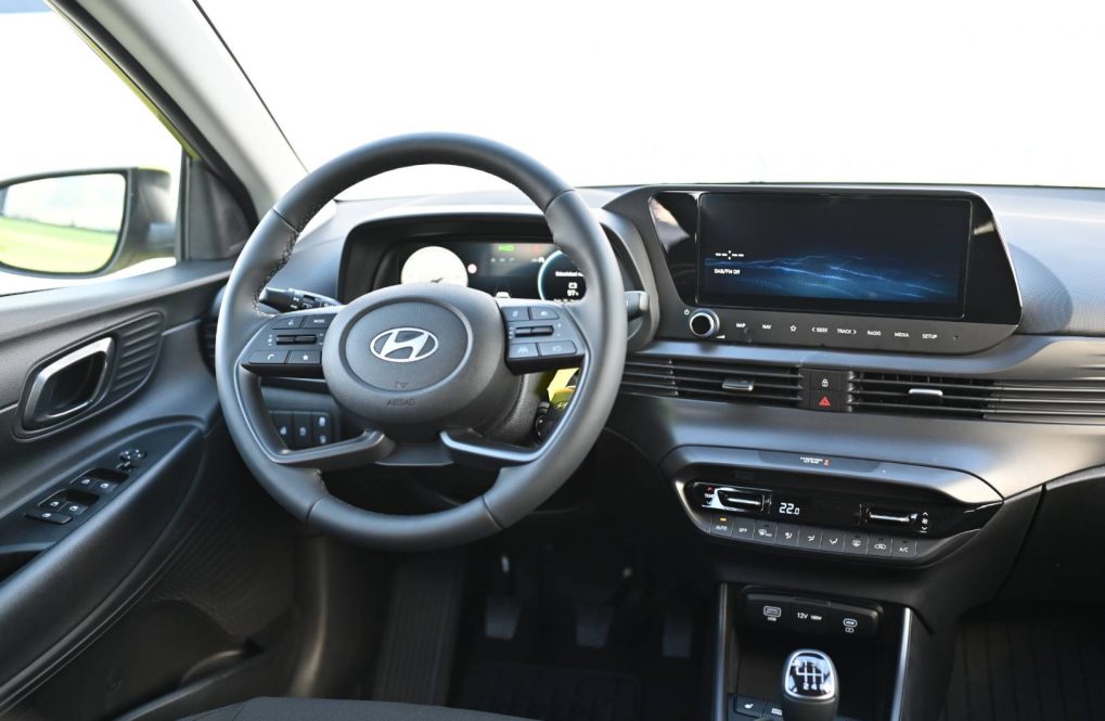 Hyundai-i20-10-T-GDi-Family-16