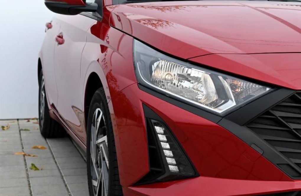 Hyundai-i20-10-T-GDi-Family-2