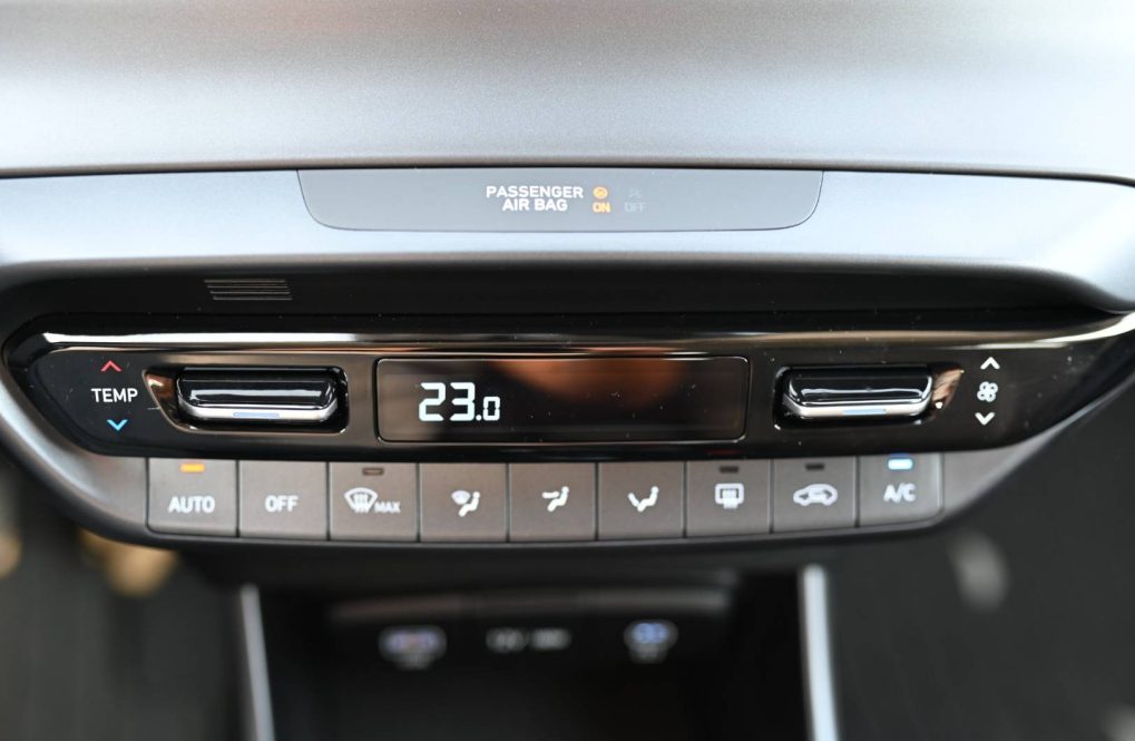 Hyundai-i20-10-T-GDi-Family-23