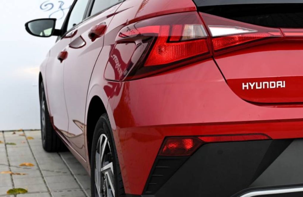 Hyundai-i20-10-T-GDi-Family-8