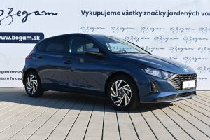 Hyundai-i20-10-T-GDi-Family-AT-11