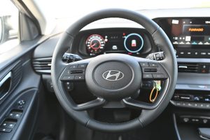 Hyundai-i20-10-T-GDi-Family-AT-11
